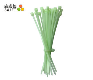 4 بوصة طول الكابل النايلون العلاقات مقاومة للحرارة 150 ℃ UL94V2 اللون الأخضر PA66