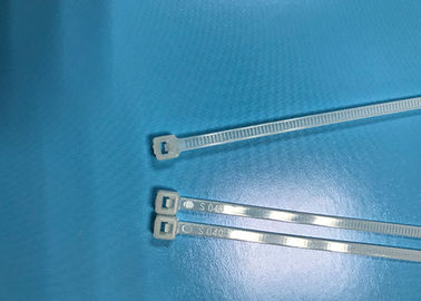 العلاقات السائبة قفل الذاتي لا شيء قابلة لإعادة الاستخدام 3 بوصة العلاقات 80MM اللون الطبيعي UL94V-2